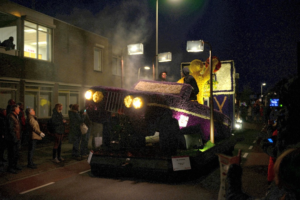 ../Images/Bloemencorso Noordwijkerhout 272.jpg